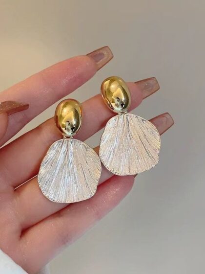 Irregular Shell Texture Metal Earrings